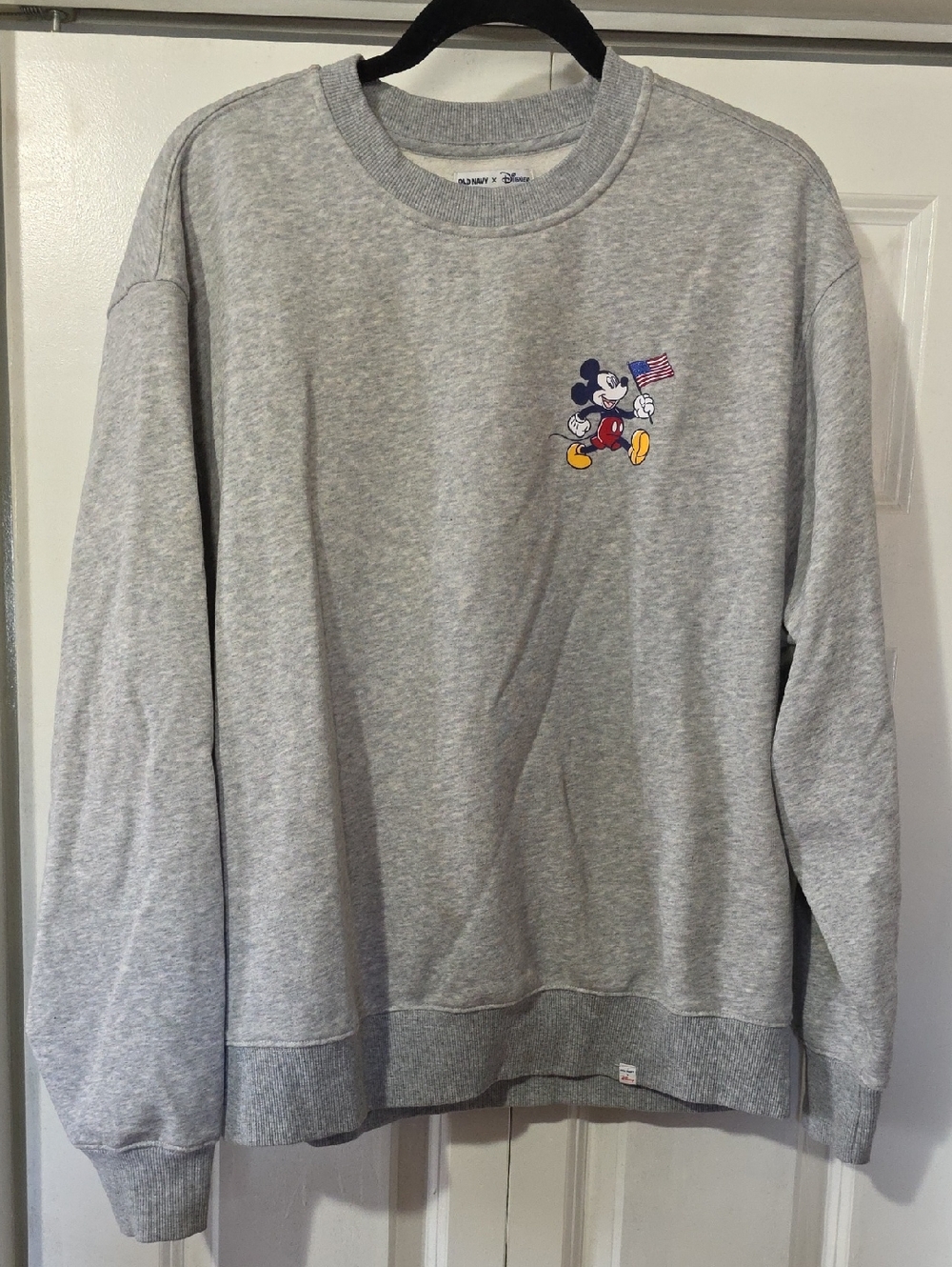 Old Navy Gray Crewneck Sweatshirt X Mickey Mouse 4th Of July Collection - Picture 1 of 4